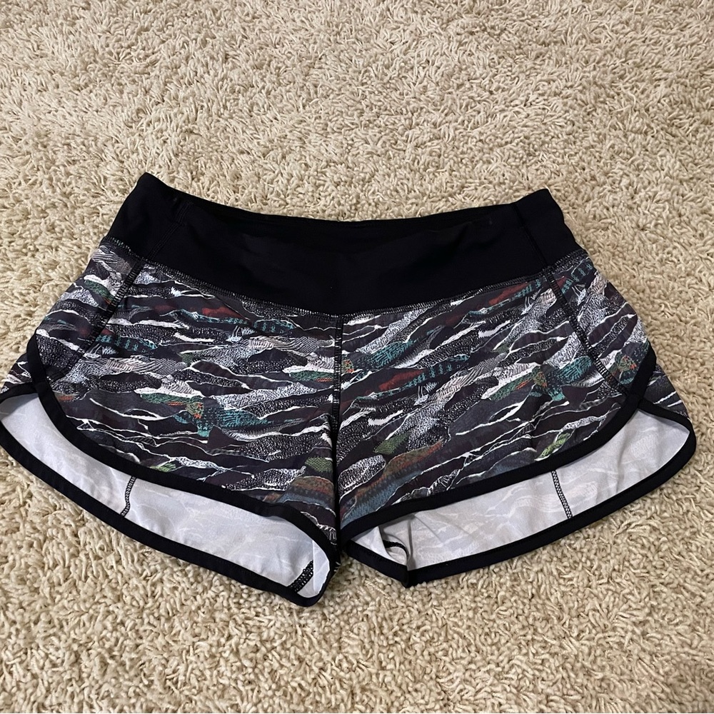 N/A🍃Lululemon shorts, size 6